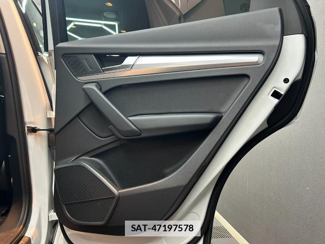 Audi Q5 2019-06 7816912-3
