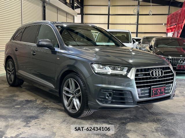 Audi Q7 2017-05 7814118-1