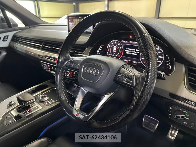 Audi Q7 2017-05 7814118-7