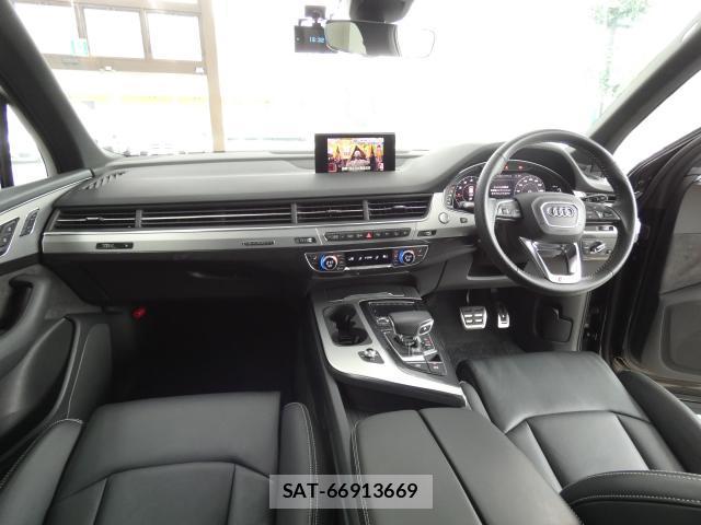 Audi Q7 2019-05 7820242-2