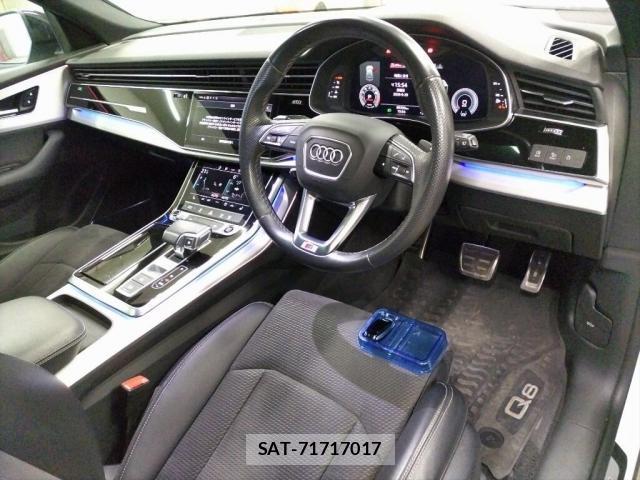 Audi Q8 2021-03 7811798-2