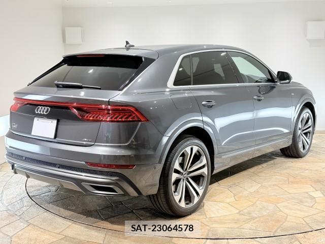 Audi Q8 2022-07 7817720-2