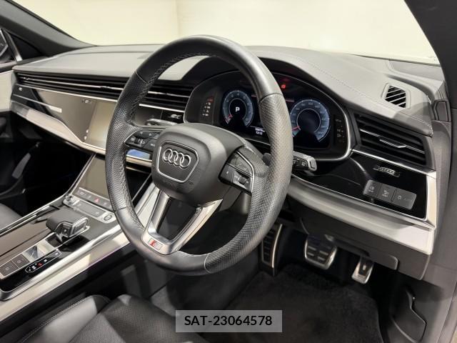 Audi Q8 2022-07 7817720-3