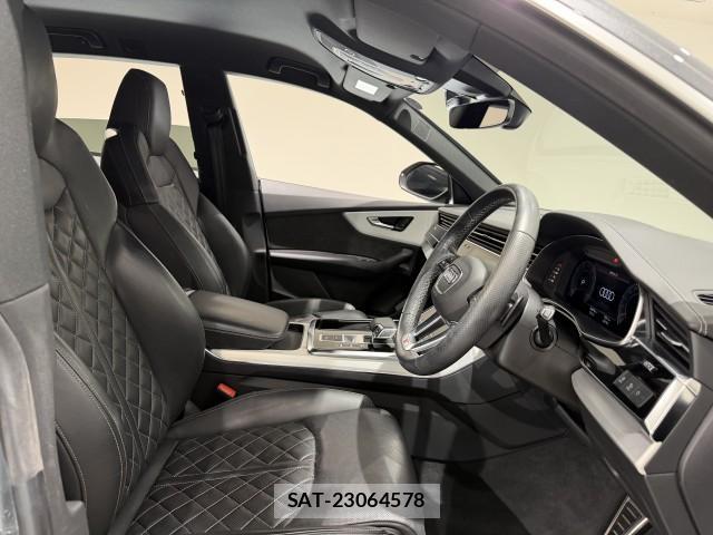 Audi Q8 2022-07 7817720-4