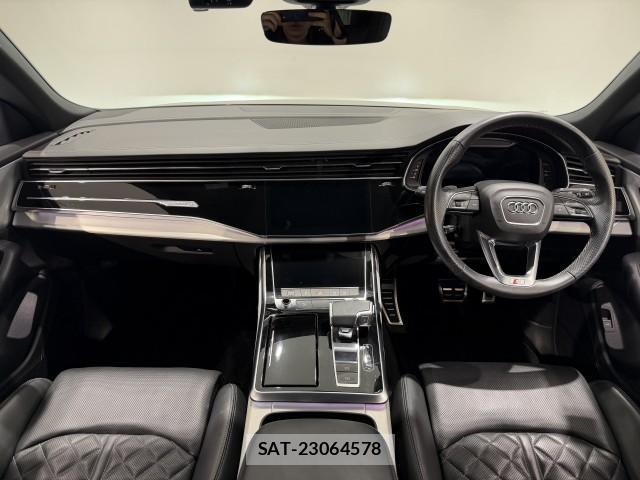 Audi Q8 2022-07 7817720-5