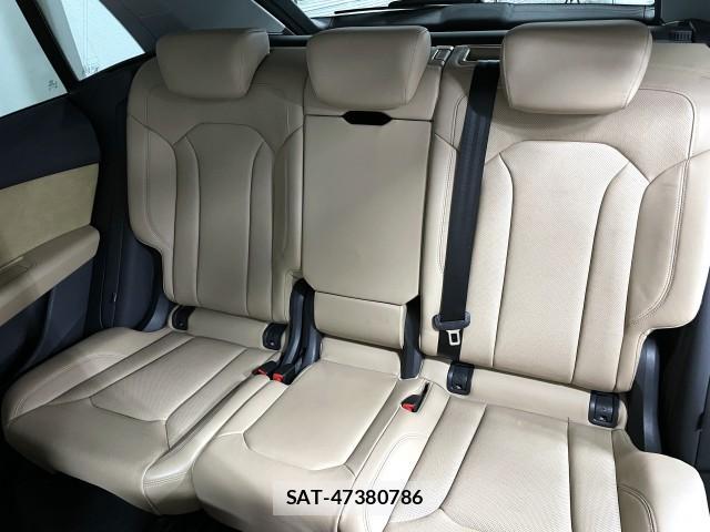 Audi Q8 2020-09 7823353-6