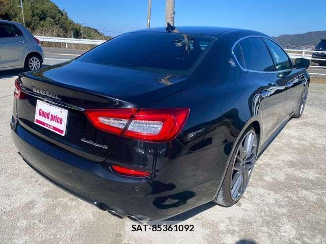 Maserati QUATTROPORTE 2015-09 7812499-13