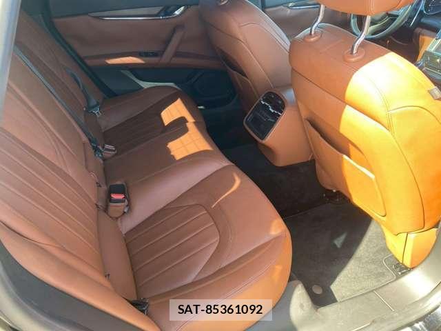 Maserati QUATTROPORTE 2015-09 7812499-5