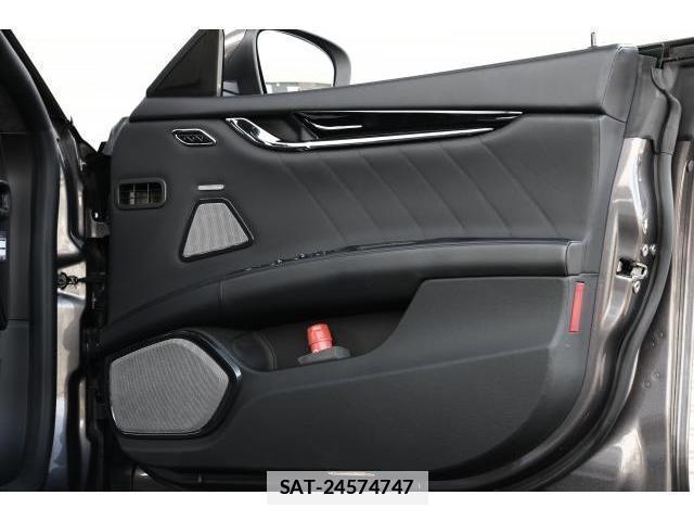 Maserati QUATTROPORTE 2021 7818673-16