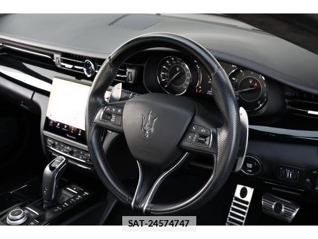 Maserati QUATTROPORTE 2021 7818673-3
