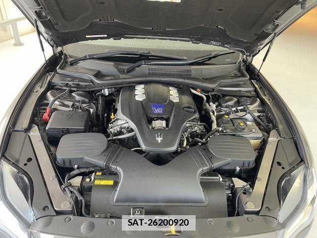 Maserati QUATTROPORTE 2021-12 7818829-16