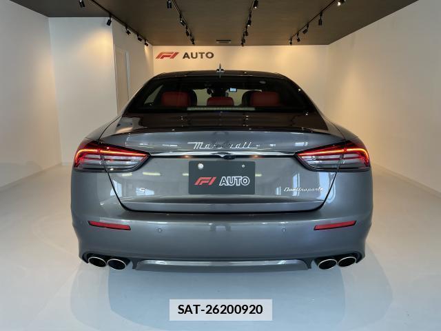 Maserati QUATTROPORTE 2021-12 7818829-6