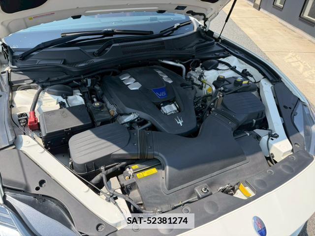 Maserati QUATTROPORTE 2017-09 7820231-19