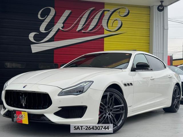 Maserati QUATTROPORTE 2019-12 7820402-1