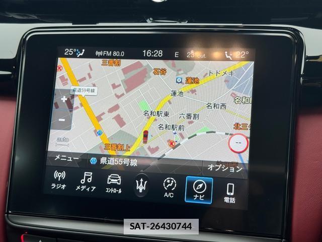Maserati QUATTROPORTE 2019-12 7820402-13