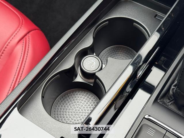 Maserati QUATTROPORTE 2019-12 7820402-19