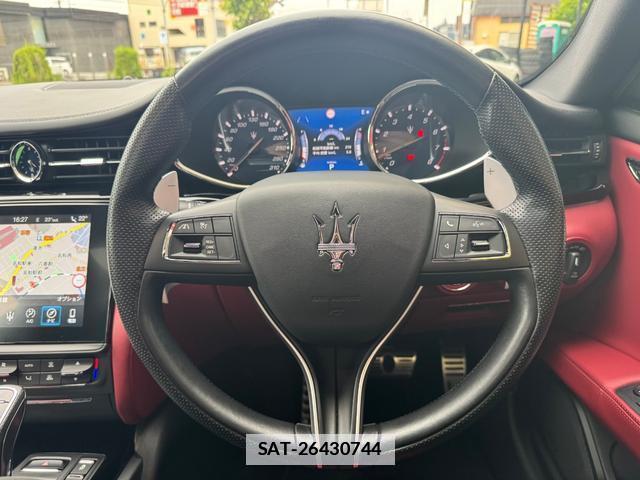 Maserati QUATTROPORTE 2019-12 7820402-5
