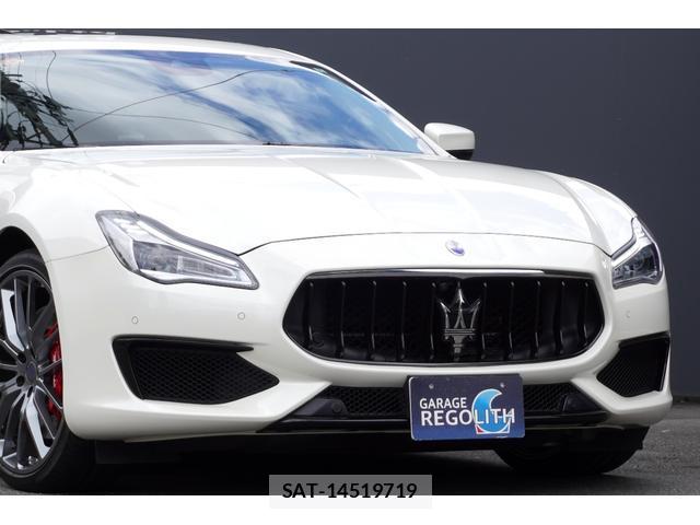 Maserati QUATTROPORTE 2018-03 7820579-5