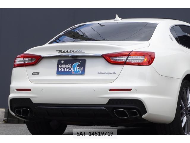 Maserati QUATTROPORTE 2018-03 7820579-8