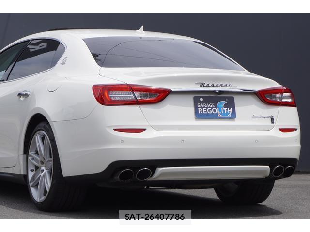 Maserati QUATTROPORTE 2017-07 7820601-11