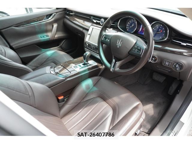Maserati QUATTROPORTE 2017-07 7820601-17