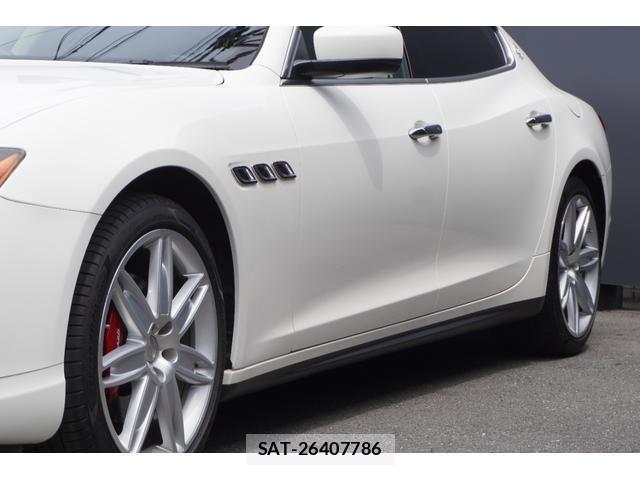 Maserati QUATTROPORTE 2017-07 7820601-3