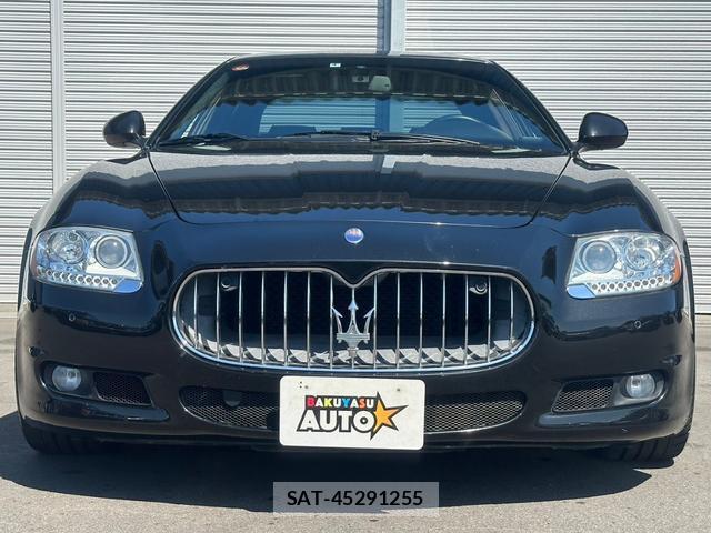 Maserati QUATTROPORTE 2010-04 7820848-1