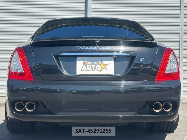 Maserati QUATTROPORTE 2010-04 7820848-11