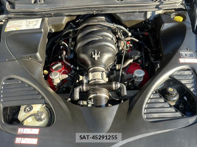 Maserati QUATTROPORTE 2010-04 7820848-15