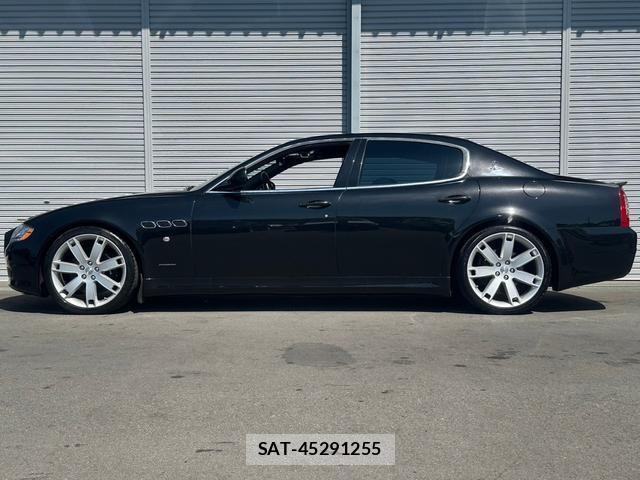 Maserati QUATTROPORTE 2010-04 7820848-2