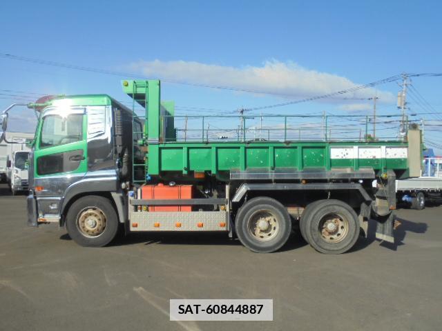 UD Trucks QUON 2011-09 7819509-2