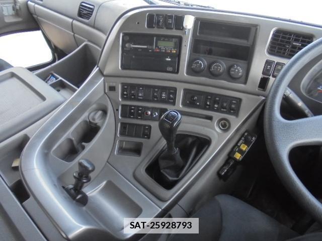 UD Trucks QUON 2015-06 7819510-13