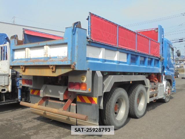 UD Trucks QUON 2015-06 7819510-19