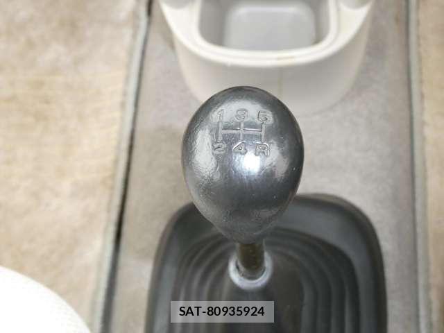 Subaru R2 2005-06 7813075-11