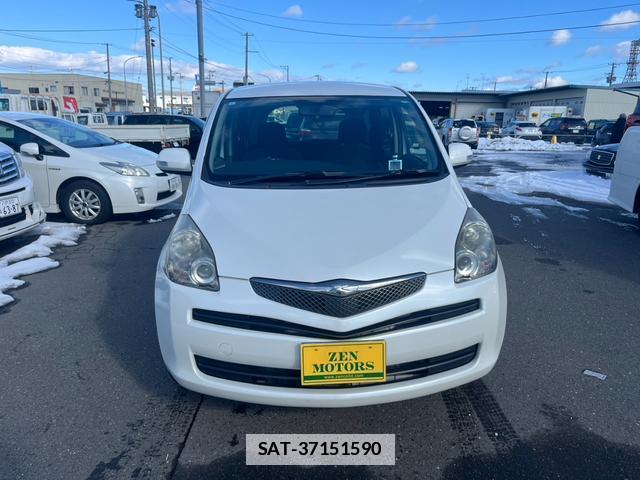 Toyota RACTIS 2011-02 7816984-1