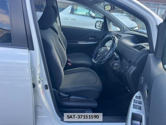 Toyota RACTIS 2011-02 7816984-10
