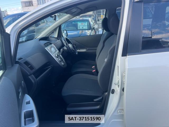 Toyota RACTIS 2011-02 7816984-11