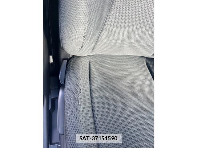 Toyota RACTIS 2011-02 7816984-14