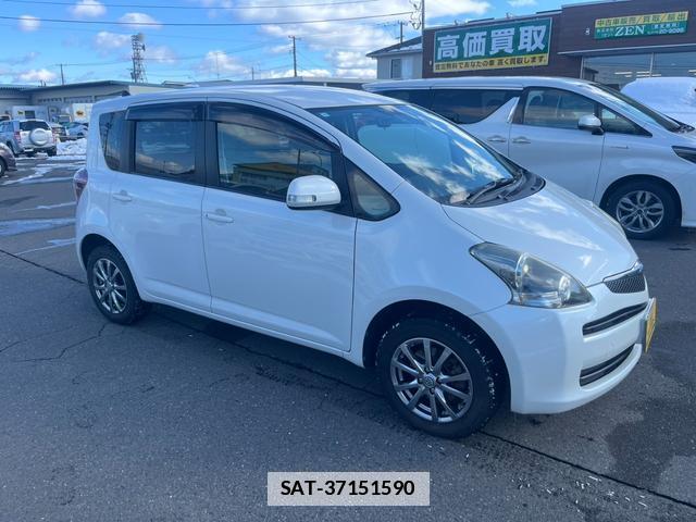 Toyota RACTIS 2011-02 7816984-2
