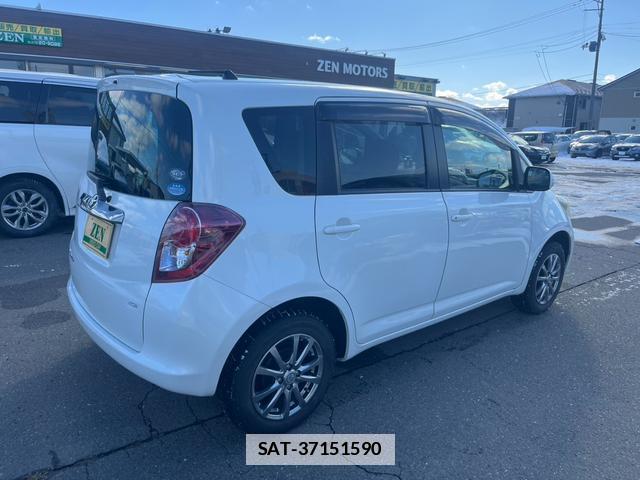 Toyota RACTIS 2011-02 7816984-3