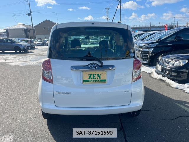 Toyota RACTIS 2011-02 7816984-7