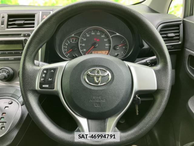 Toyota RACTIS 2011-03 7821769-10
