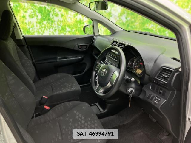Toyota RACTIS 2011-03 7821769-4