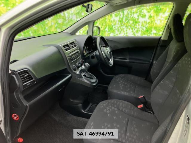 Toyota RACTIS 2011-03 7821769-5