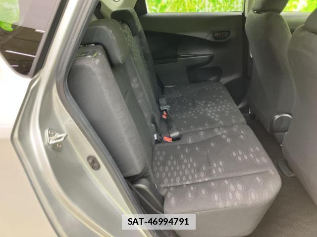 Toyota RACTIS 2011-03 7821769-6