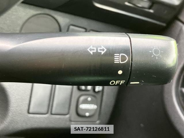 Toyota RACTIS 2011-09 7822096-14