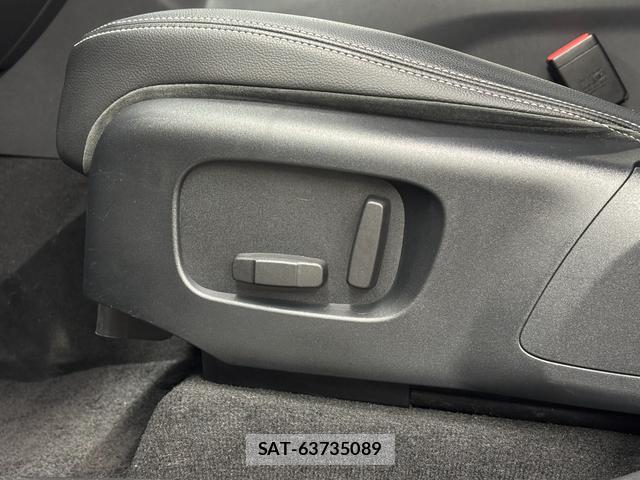 Land Rover RANGE ROVER VELAR 2018-07 7812575-18
