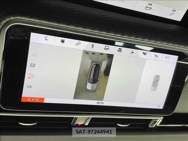 Land Rover RANGE ROVER VELAR 2019-05 7823226-3