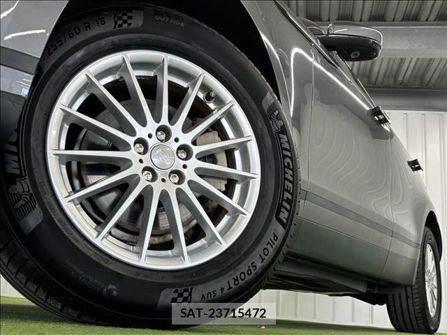 Land Rover RANGE ROVER VELAR 2019-03 7823233-18