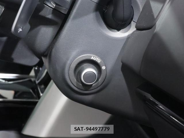 Land Rover RANGE ROVER 2023-06 7815868-14